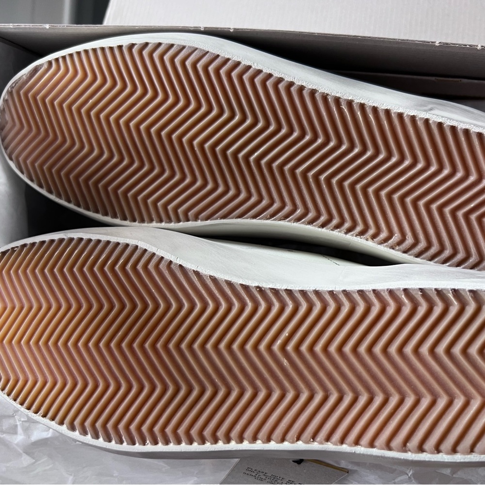 NEW Golden Goose Mens Sneakers - Picture 5 of 5